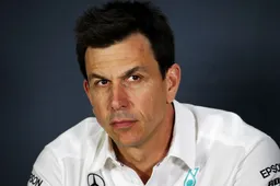 Wolff klaar met negatieve krantenkoppen over Hamilton