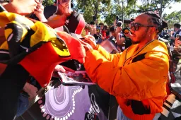 Hamilton could debut at Ferrari Down Under: Early morning for his fans
