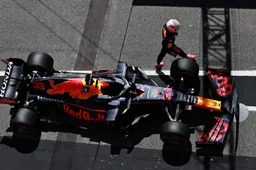 Internet reacts to Verstappen's deleted lap time: "Was a dumb decision"