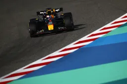 Verstappen moet in VT3 zijn meerdere erkennen in Sainz en Alonso