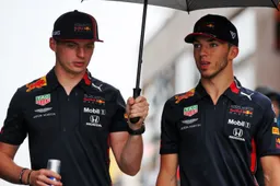 Hamilton ziet kansen: "De andere Red Bull ligt te ver achter om Max te helpen"
