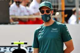 Enorme achterstand voor Vettel: 'Je krijgt bijna medelijden met Sebastian'