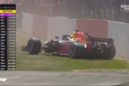 BREAK: Verstappen CRASHT in VT2 op Silverstone