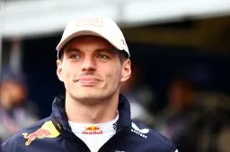 Verstappen komt weg met reprimande na incident in VT3