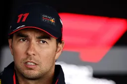 ¿Podrían Alonso y Hamilton acelerar un adiós entre Red Bull y Pérez?
