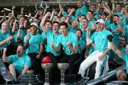 Hamilton heeft zich weer herpakt: ''We are the champions!!''