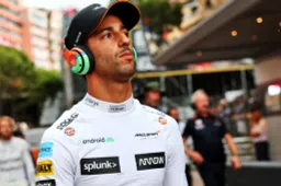 'Exclusively Ricciardo decides on early McLaren departure'