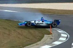 Spectaculaire vertraagde beelden van trainingen IndyCar