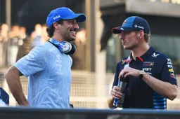 Ricciardo jokes about an 'extra bonus' from Red Bull after fastest lap
