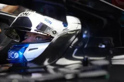 Bottas na duel met Verstappen: "Had behoorlijk wat meer snelheid van Max"