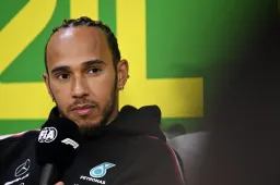 Hamilton is klaar met zijn Mercedes: 'Nog een paar dagen met deze auto'