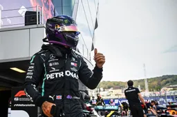 Hamilton wil niet reageren op dubbele tijdstraf: "Het is al gebeurd"