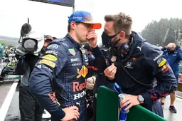 'Bij nat weer heeft Verstappen het voordeel, in droog weer Mercedes'