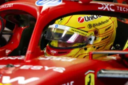 Uitslag tweede ochtendsessie Bahrein: Hamilton aan de leiding met Ferrari