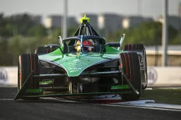 Robin Frijns behaalt podium bij Formule E-race in Portland