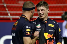 Max Verstappen grapt over motor: "Ik steek hem gewoon in de fik"