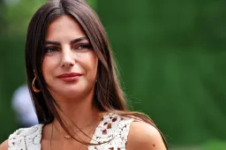 Here's why Kelly Piquet was not with Verstappen at the Bahrain Grand Prix