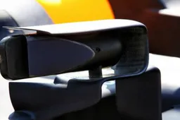 Red Bull tijdens GP Frankrijk met nieuwe spiegelsteunen