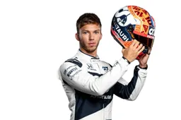 AlphaTauri duo moeilijk uit elkaar te houden: Tsunoda en Gasly zelfde design helm