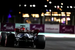 Hamilton admits it’s “harder here” in Jeddah than in Bahrain