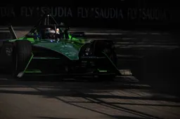 Fórmula E: Buemi lidera TL1; Wehrlein sofre forte acidente