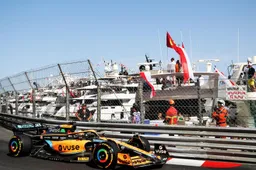Doornbos over crash Ricciardo: "Dit is zó slecht voor hem qua timing"