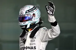 Russell devalueert prestatie Verstappen: ‘Ik word met de RB20 ook kampioen’