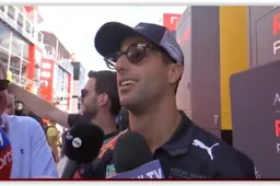 Ricciardo openbaart ongegeneerd zijn zangtalent aan de wereld!