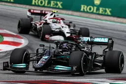 Hamilton puts in countless simulator lapts: "He's at his very best now"