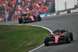 Weer pech voor Ferrari: vrachtwagen vliegt in brand onderweg naar Monza