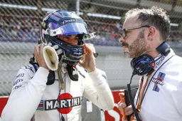 Stroll en Sirotkin starten vanuit de pitstraat op Silverstone
