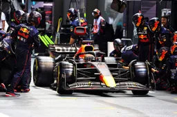 Red Bull Racing zeigt mit Bestzeit in Singapur erneut seine einzigartige Stärke