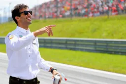 Ricciardo: ''Ik moet Max maar even vragen hoe hij het zo lang vol houdt''