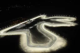 MotoGP-coureurs niet blij met F1 in Qatar: "De auto's maken alles kapot"
