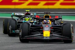 Verstappen op gelijke hoogte met Hamilton na overwinning in Canada