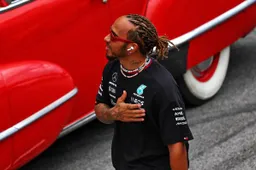 Hamilton dice scherzosamente a Perez a Las Vegas: "Vengo a prenderti".