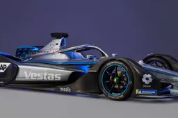 Mercedes presents final Formula E car for De Vries and Vandoorne