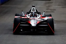 Wehrlein consigue la primera victoria de la temporada 2023 de Fórmula E en el ePrix de Diriyah