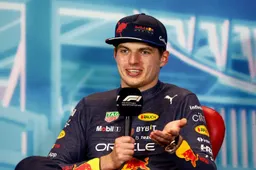 Verstappen naast voormalig teamgenoot in persconferentie voor GP Spanje