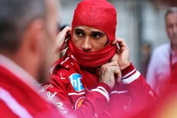 Hamilton dice que el SF-25 está "en el filo de la navaja"