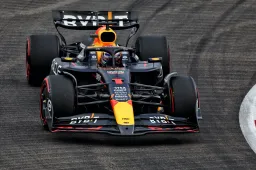 Uitslag VT2 Singapore | Verstappen worstelt met grip, Norris de snelste