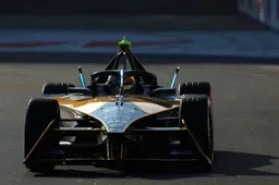 Vergne gewinnt ePrix von Haiderabad nach spannendem Kampf, Vandoorne P9