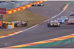 Horrorcrash Lamborghini Supertrofeo op Spa resulteert in 5 gewonden