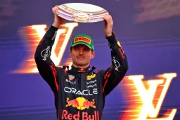 Verstappen sobre la decisión estratégica de quedarse fuera: "Una decisión bastante sensata".