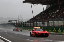 Is speed of safety car a problem? "Verstappen was just next to it"