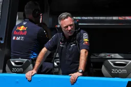 Albers critica a Horner: "Debería aplicar eso a sí mismo"