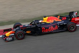Boordradio Verstappen: 'Ze verkloten het gewoon'