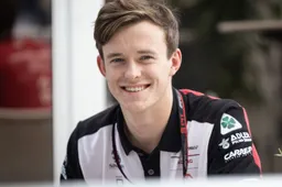 Situação inusitada na Fórmula Indy causa acidente de Calum Ilott