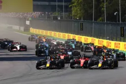 Nederlandse media: ‘Perez kamikazepiloot, Verstappen de gezagvoerder’