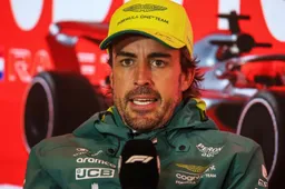 Alonso went for victory: 'Drove different lines to Verstappen'